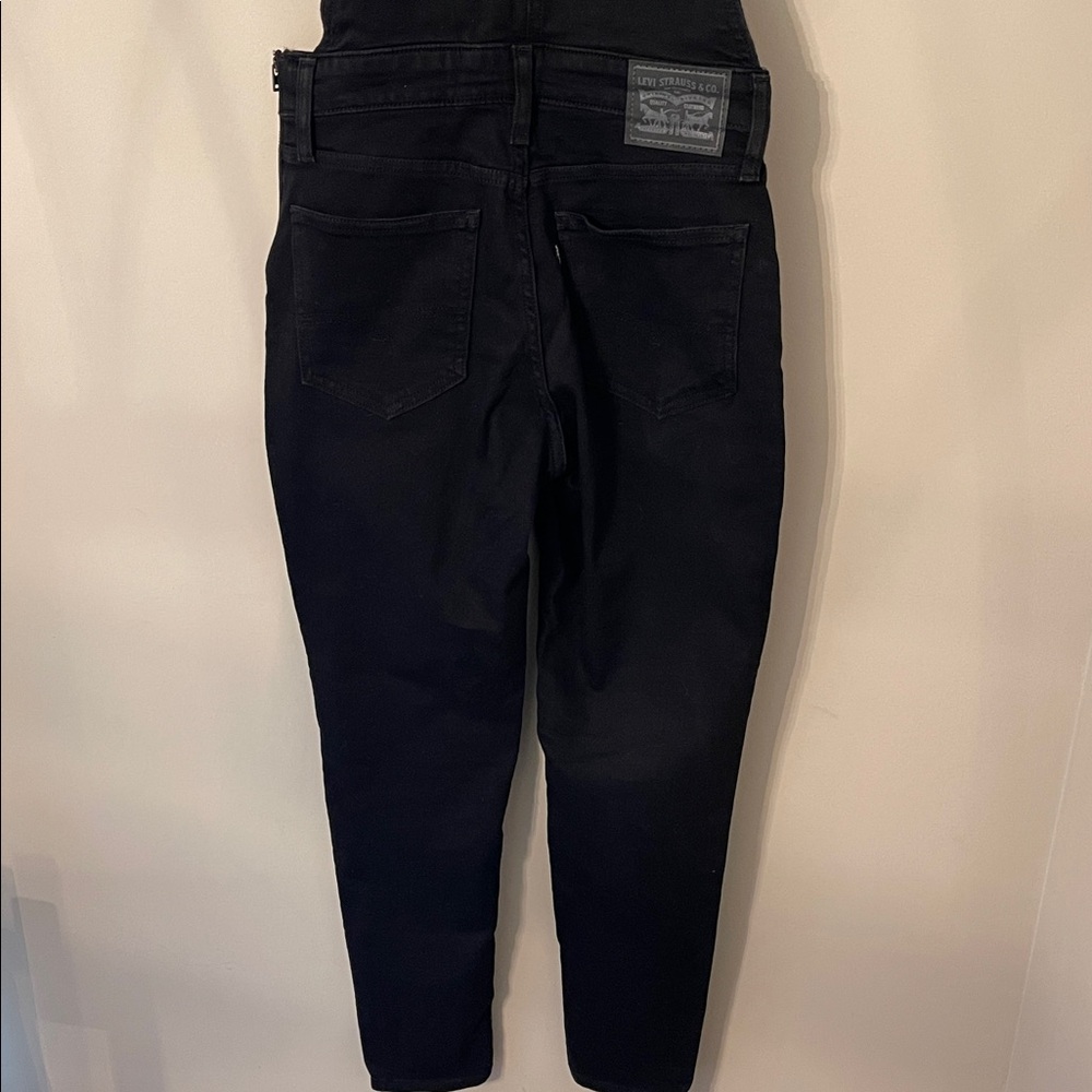 Levi's® Women's Skinny Overalls in SKINNY DIP Jeans Size 27 Black - Picture 6 of 16
